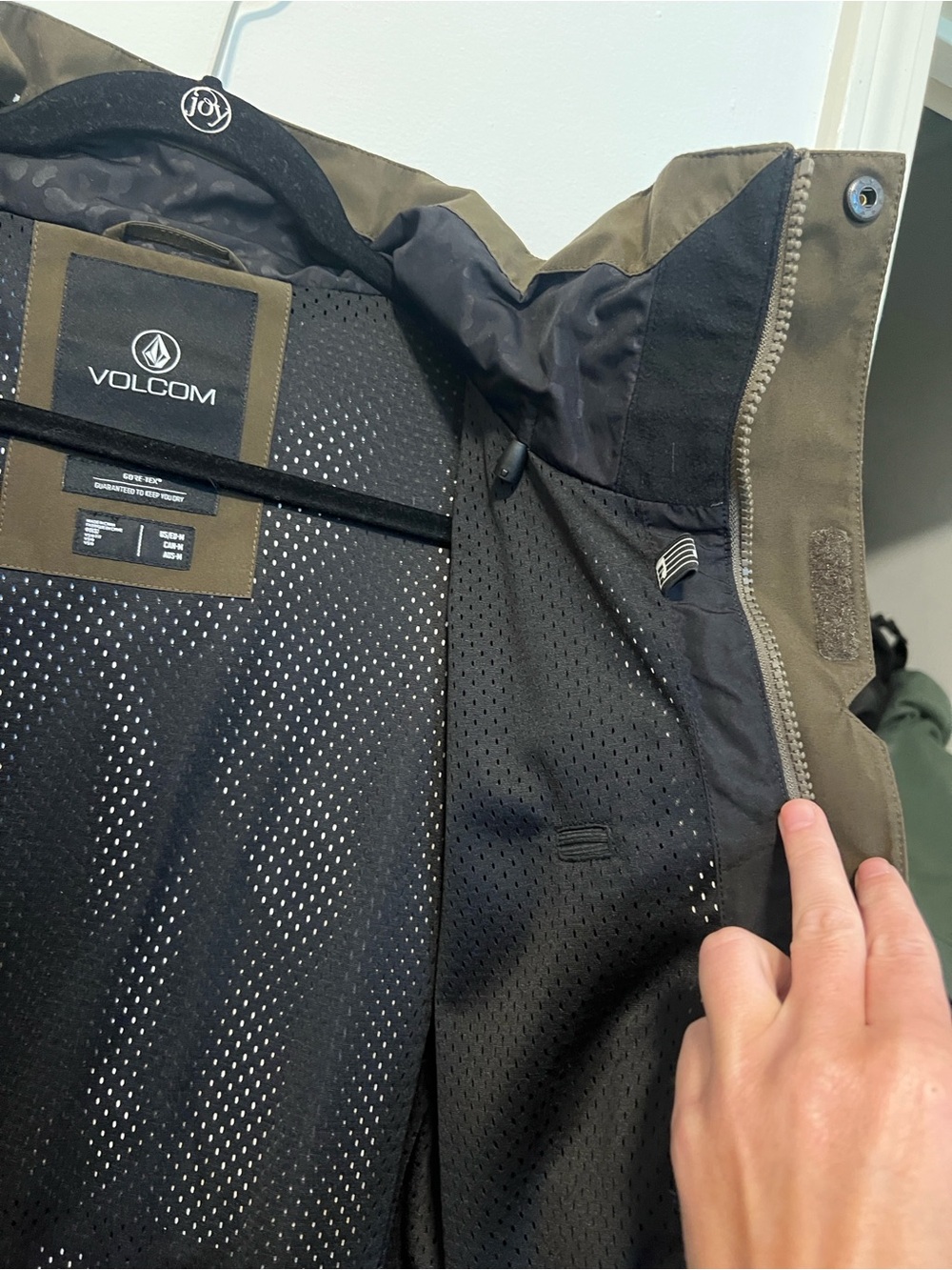 Volcom Leda Gortex Jacket - Picture 4 of 13